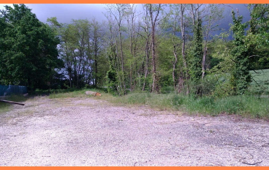 Pays de l'ain immobilier : Ground | MONTLUEL (01120) | 646 m2 | 175 000 € 