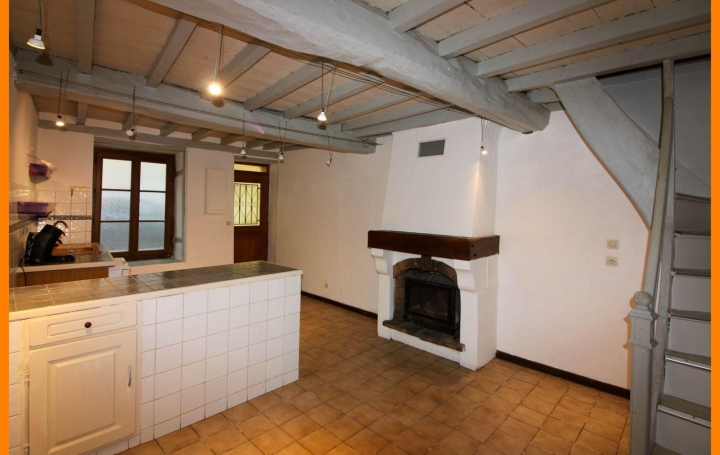 Maison de ville MONTLUEL 120 m2 220 000 € Maison de ville MONTLUEL 120 m2 220 000 €