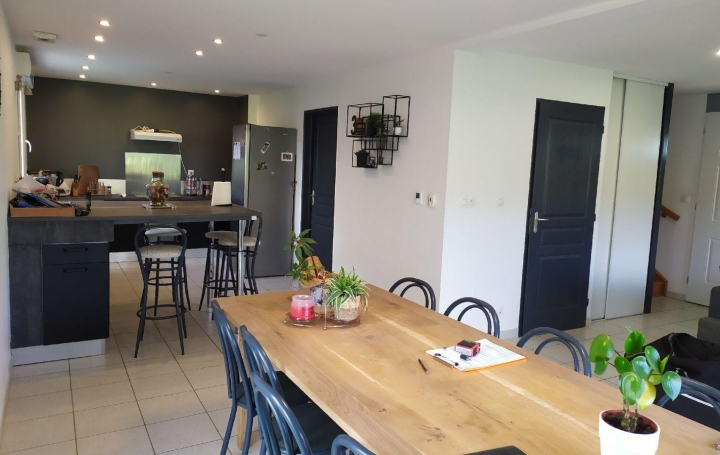 Villa SAINT-MARTIN-DU-MONT 100 m2 279 000 € Villa SAINT-MARTIN-DU-MONT 100 m2 279 000 €