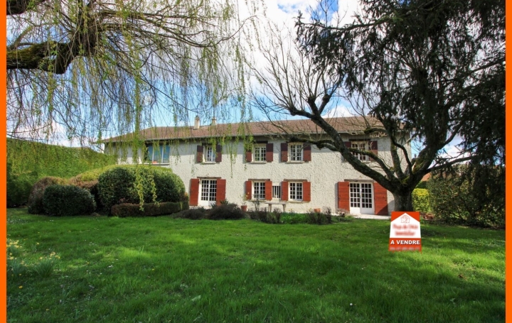 Maison PIZAY 326 m2 540 000 € Maison PIZAY 326 m2 540 000 €